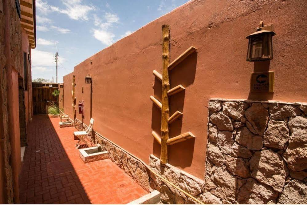 Hotel Parina Atacama ซานเปโดร เด อาตากามา ภายนอก รูปภาพ